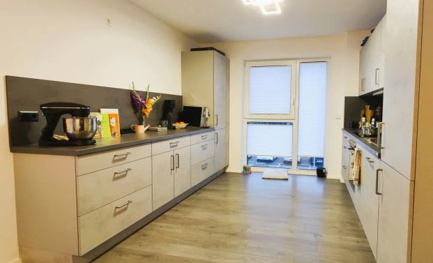 Neuwertige 3 Zimmer Wohnung im Zentrum von Lahr mit Balkon! - Foto 1