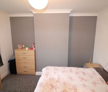 6 Bed Semi-Detached House, Arnold Road, SO17 - Photo 6