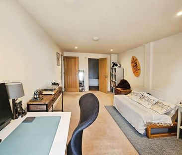 2 bedroom ground floor flat to rent - Photo 4