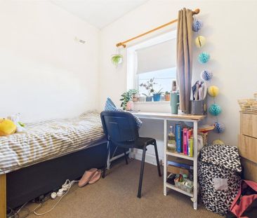 4 bedroom terraced house to rent - Photo 3