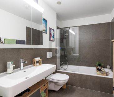 MODERN WITH A VIEW OF THE GREEN AREA - Photo 3