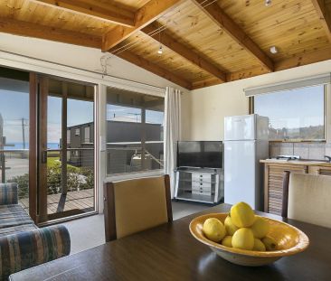 Coastal Retreat by the bay - Includes Utilities Usage - Photo 2
