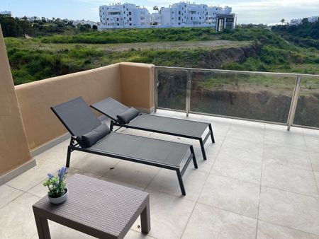 Apartment in Estepona, Costa del Sol - Photo 4