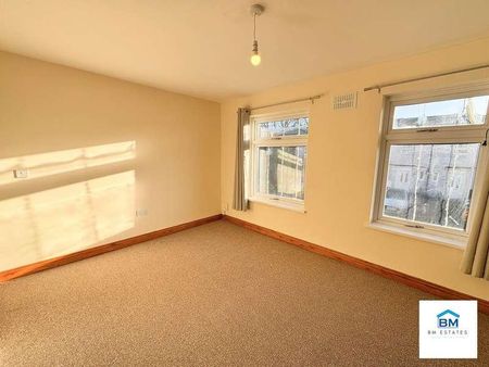 Deepdale, Leicester, LE5 - Photo 4