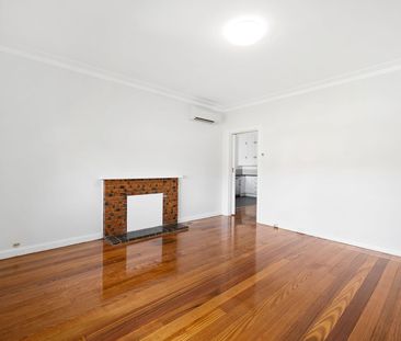 Spacious 3 Bedroom Family Home In A Good Location - Photo 5