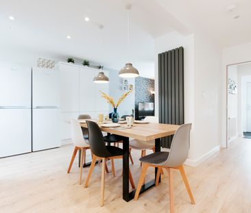 37LR - Professional Co-Living Property 37LR - Room 2 - Photo 6