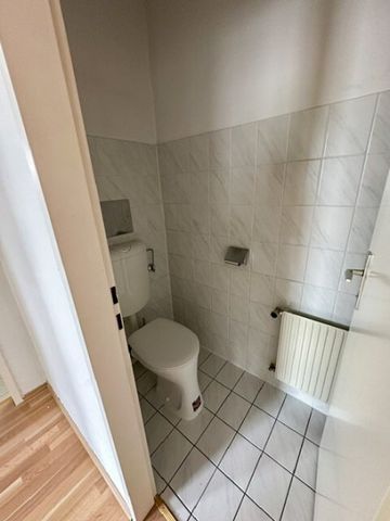 Charmante 3-Zimmer-Wohnung mit praktischer Raumaufteilung & Autoabstellplatz - Photo 5