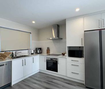Contemporary comfort - 2 Bedrooms - Photo 1