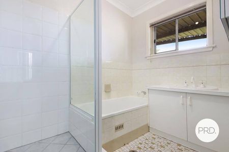 QUIET COURT LIVING! - Photo 5