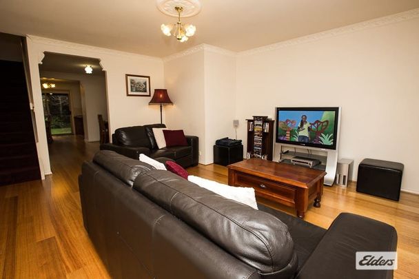 Fully Furnished Inner City Townhouse - Photo 1