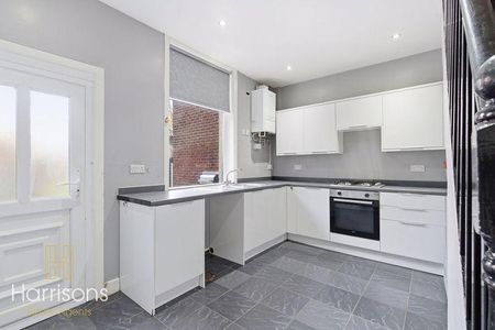 2 bedroom terraced house to rent - Photo 2