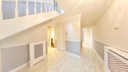 4 bedroom detached house to rent - Photo 5