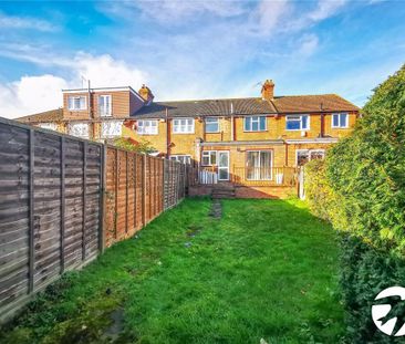 3 bedroom terraced house to rent - Photo 6