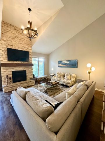 For Lease - 8 Robbie Way, Collingwood, Ontario - Photo 3