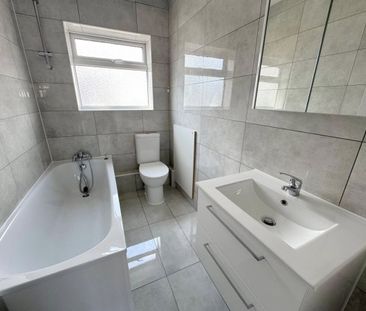Watford Way, NW7, London - Photo 5
