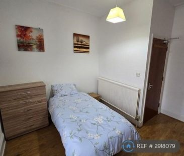 1 bedroom in a house share to rent - Photo 4