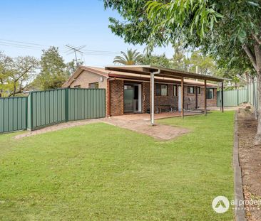 Three Bedroom Home, All For You.. - Photo 1