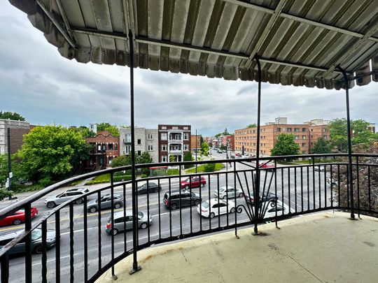 2490 Rue Sherbrooke E., Montréal (Ville-Marie), QC H2K - Photo 1