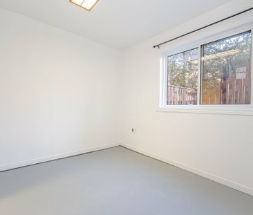 For Lease - 1995 Pinegrove Avenue Unit# 13, Pickering, Ontario - Photo 2