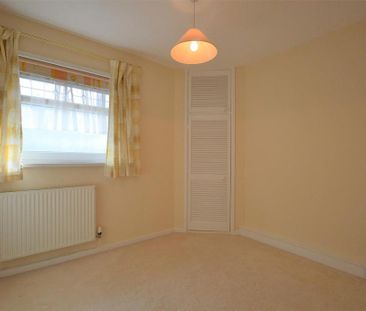 2 bedroom semi-detached house to rent - Photo 2