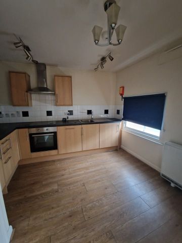 1 Bed Flat, Goldhawk Road, W12 - Photo 5