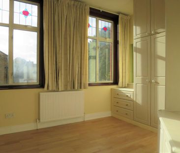 4 bedroom flat to rent - Photo 1