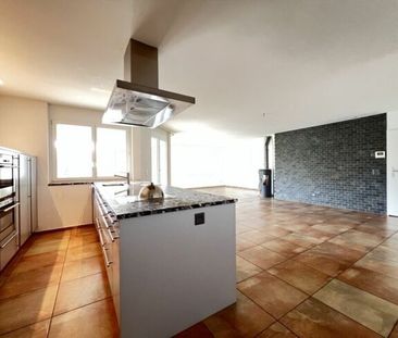 4.5-room light-flooded apartment with a 30 m2 balcony on the 2nd floor - Photo 2