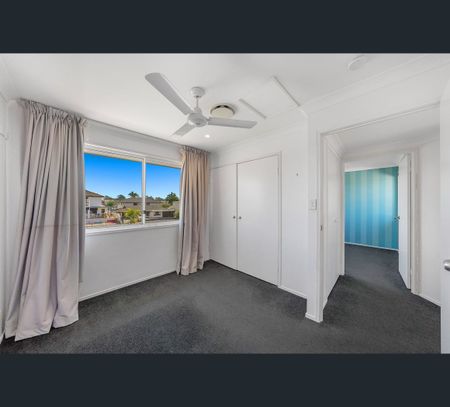 11 Flamingo Key, Broadbeach Waters, Qld 4218 - Photo 2
