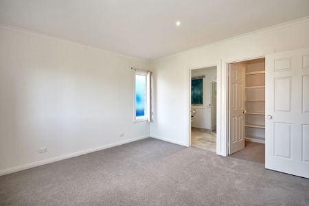 2/12 Thea Avenue, Balwyn North - Photo 4