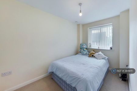 2 bedroom semi-detached house to rent - Photo 5