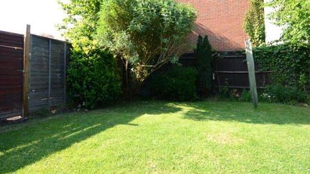 2 bedroom semi-detached house to rent - Photo 4