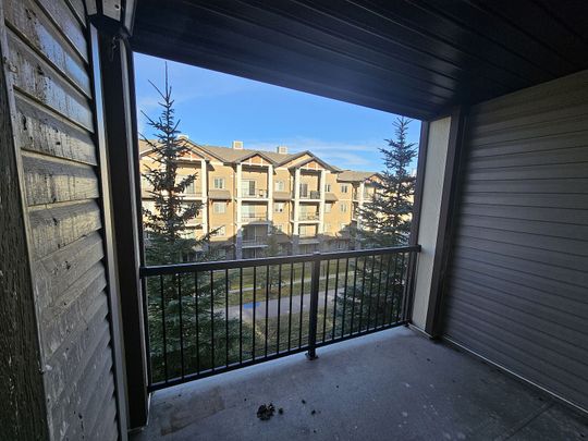 60 Panatella St NW, Calgary - Photo 1