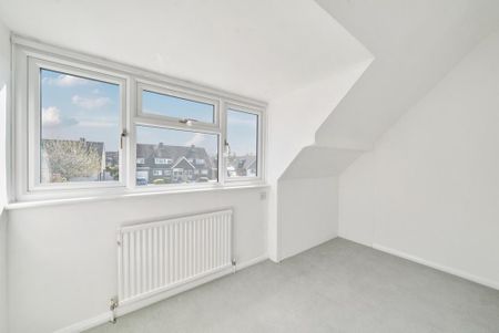 4 bedroom detached house to rent - Photo 3