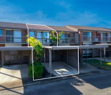Modern Townhouse Living with Private Courtyard! 29/7 Chamberlain Av... - Photo 3
