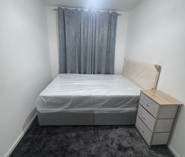 Room in a Shared Flat, St. Davids Court, M8 - Photo 1
