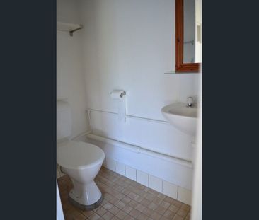 Convenient Living on Cessnock Road - Photo 4