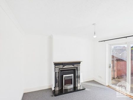 3 bedroom terraced house to rent - Photo 2