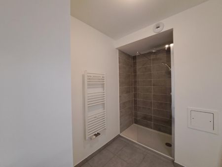 Location Appartement 1 pièce 28m² THONON LES BAINS 74200 - Photo 5