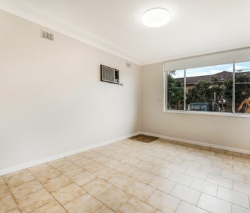 Neat & Tidy 2 Bedroom Home - Photo 2