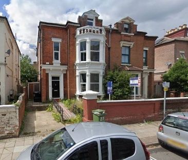 Victoria Road North, Southsea - Photo 2