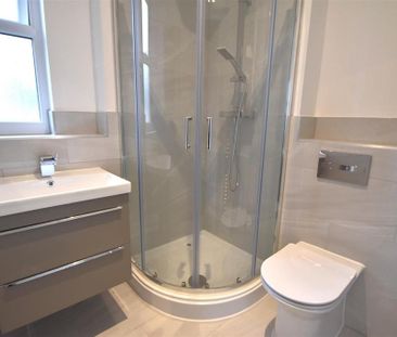 3 bedroom apartment to rent - Photo 3