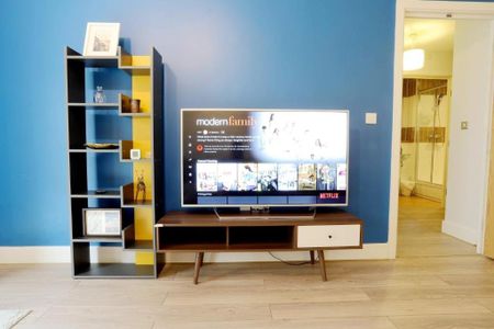 2 Bed Flat, Upper Marshall Street, B1 - Photo 2