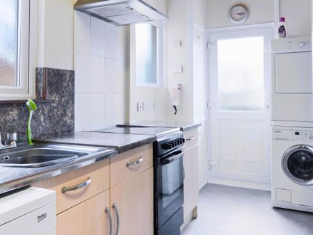 5 bedroom house share to rent - Photo 4