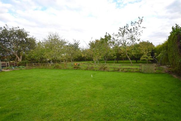 Moor Monkton, York - Photo 1