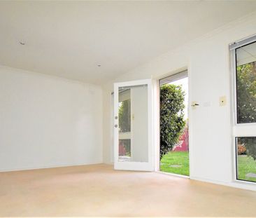 1/32 Simpsons Road, Box Hill - Photo 4