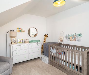 4 bedroom semi-detached house to rent - Photo 6