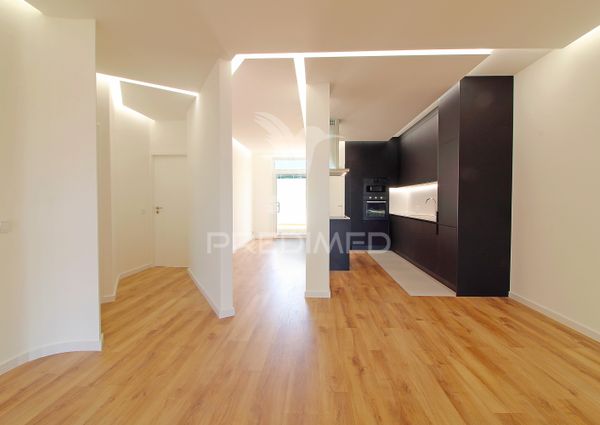 Apartamento T2+1 em Faro