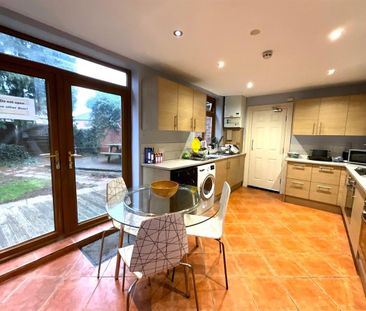 Room 2, 157 Beckett Road - Photo 3