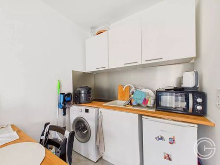 STUDIO MEUBLE - 135 AV SAINT LAMBERT - PROCHE LIBERATION - Photo 2