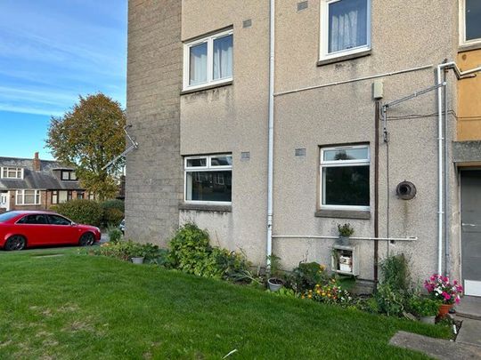 1 Cornhill Gardens, AB16 5YH, Aberdeen - Photo 1